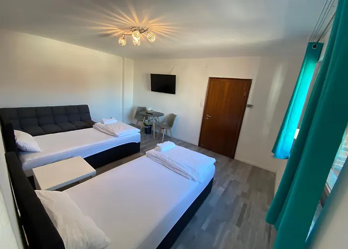 Rs Zimmervermietung 招待所 *